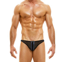 Трусы-брифы "V. Fluid Low Cut Briefs - Black"
