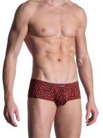 - "M800 - Hot Pants Redleo" 