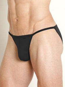 - "RED 0965 Riotanga - Black" (. !) 