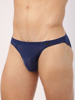 - "RED 2462 Brazilbrief Night" 